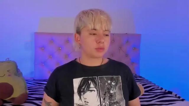 Image 2 of cloe_444 Stream on Chaturbate on 19 months ago