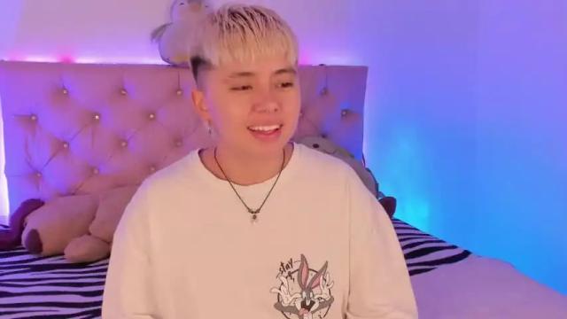 Image 4 of cloe_444 Stream on Chaturbate on 19 months ago