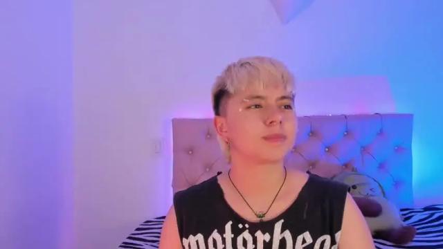 Thumbnail 3, cloe_444's Stream at Chaturbate, 19 months ago