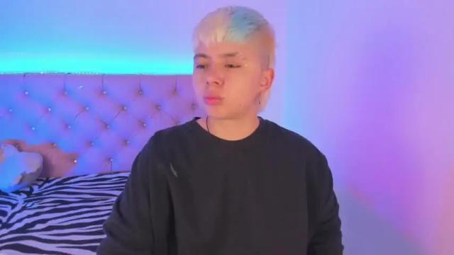 Image 10 of cloe_444 Stream on Chaturbate on 18 months ago