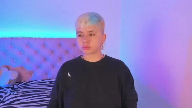 Image 12 of cloe_444 Stream on Chaturbate on 18 months ago