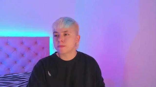 Image 4 of cloe_444 Stream on Chaturbate on 18 months ago