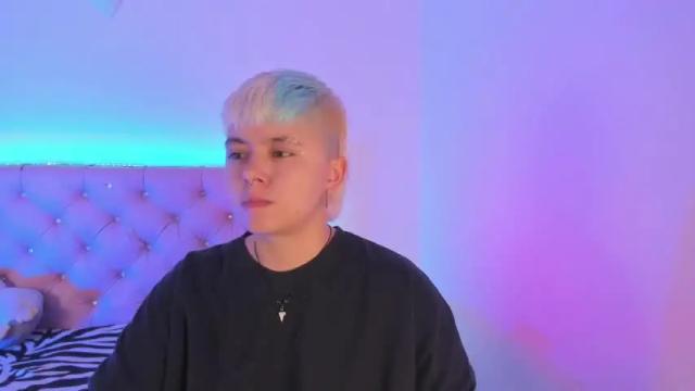 Image 6 of cloe_444 Stream on Chaturbate on 18 months ago