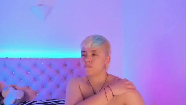Image 8 of cloe_444 Stream on Chaturbate on 18 months ago