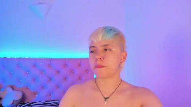 Thumbnail 3, cloe_444's Stream at Chaturbate, 18 months ago