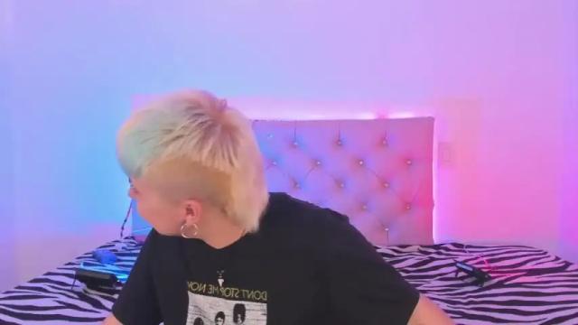 Image 10 of cloe_444 Stream on Chaturbate on 18 months ago