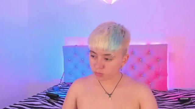 Image 2 of cloe_444 Stream on Chaturbate on 18 months ago