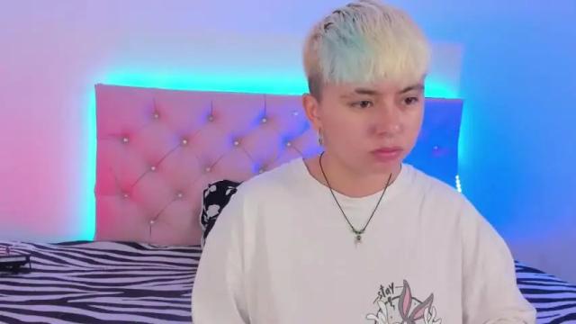 Image 11 of cloe_444 Stream on Chaturbate on 18 months ago