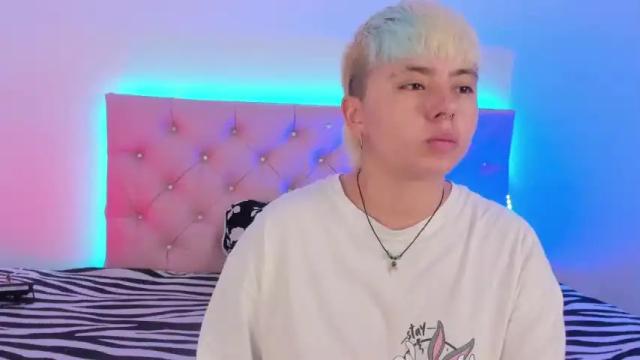 Image 12 of cloe_444 Stream on Chaturbate on 18 months ago