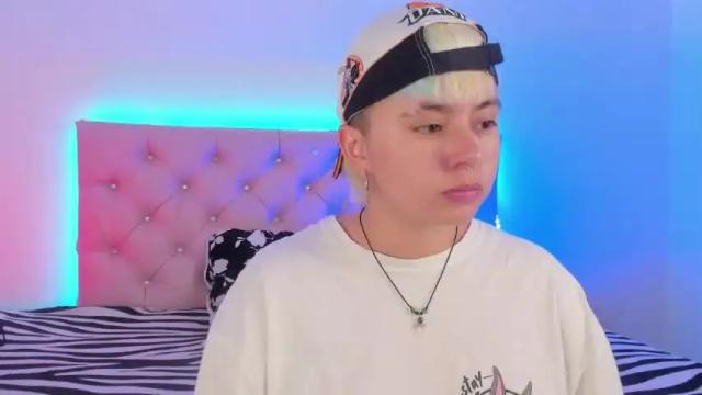 Image 4 of cloe_444 Stream on Chaturbate on 18 months ago
