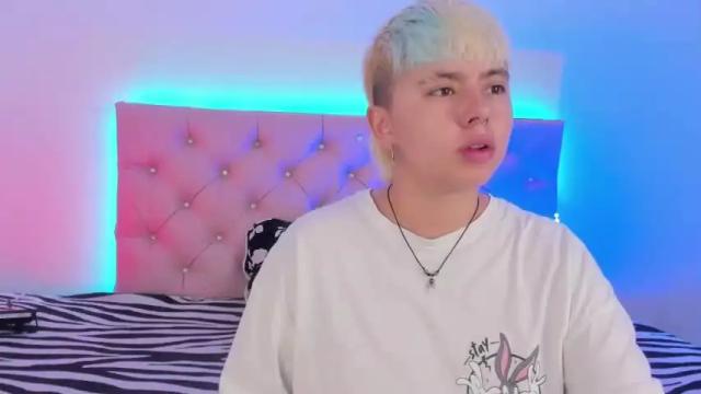 Image 7 of cloe_444 Stream on Chaturbate on 18 months ago