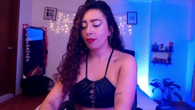 Image 10 of cloe_celeste04 Stream on Chaturbate on 12 months ago