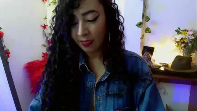 Image 12 of cloe_celeste04 Stream on Chaturbate on 2 months ago
