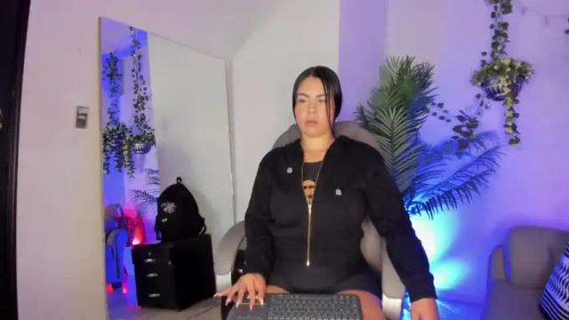 Thumbnail 1, cloe_cifuentes's Stream at Chaturbate, 13 months ago