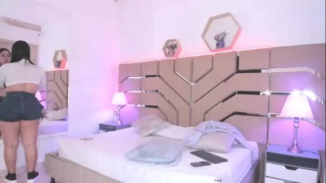 Thumbnail 1, cloe_cifuentes's Stream at Chaturbate, 25 days ago