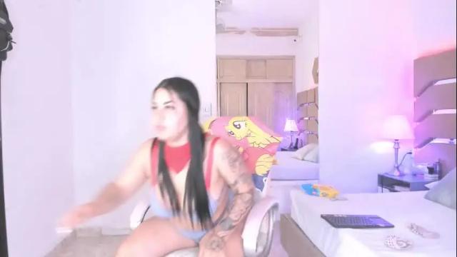 Image 4 of cloe_cifuentes Stream on Chaturbate on 1 month ago