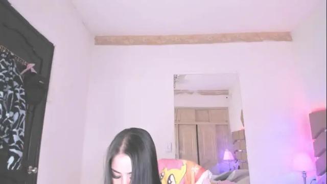 Image 4 of cloe_cifuentes Stream on Chaturbate on 1 month ago