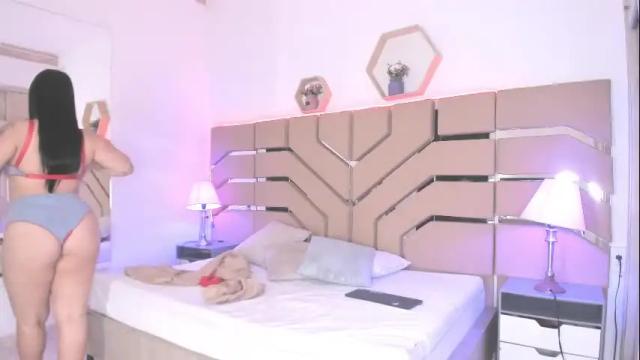 Image 7 of cloe_cifuentes Stream on Chaturbate on 1 month ago