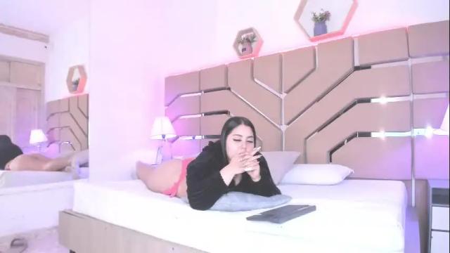 Image 6 of cloe_cifuentes Stream on Chaturbate on 1 month ago