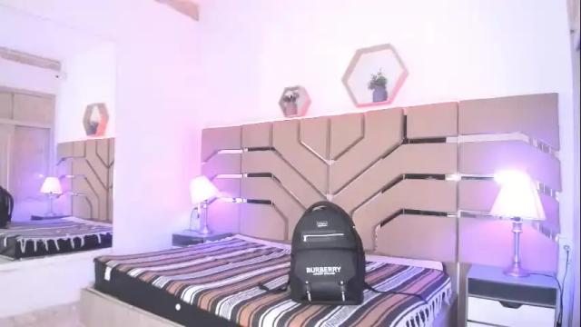 Image 2 of cloe_cifuentes Stream on Chaturbate on 1 month ago