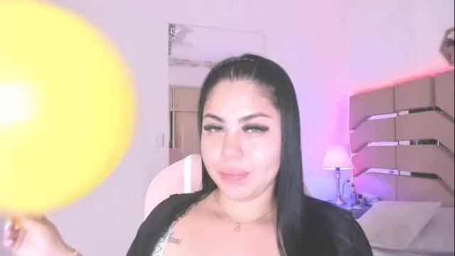 Image 7 of cloe_cifuentes Stream on Chaturbate on 17 days ago