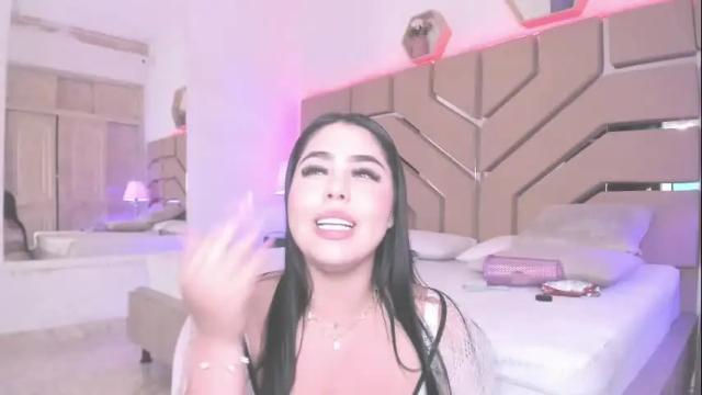 Image 3 of cloe_cifuentes Stream on Chaturbate on 16 days ago