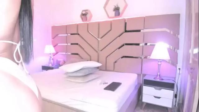 Image 7 of cloe_cifuentes Stream on Chaturbate on 11 days ago