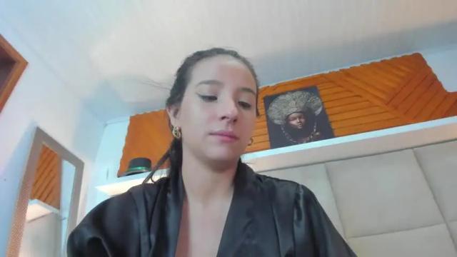 Image 10 of cloe_jone Stream on Chaturbate on 13 months ago
