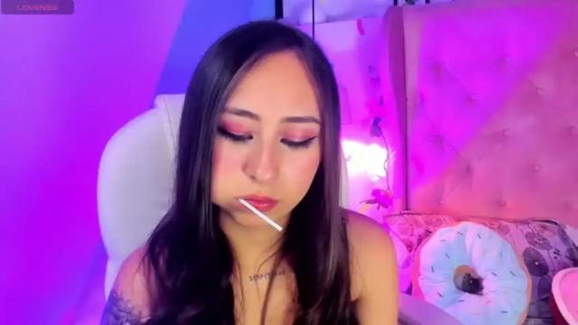 Image 12 of cloe_martinez_ Stream on Chaturbate on 12 months ago