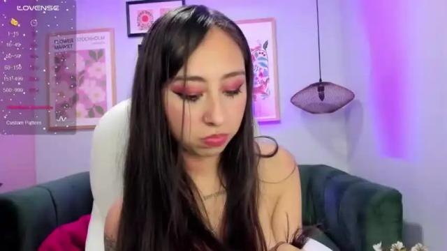 Image 10 of cloe_martinez_ Stream on Chaturbate on 12 months ago
