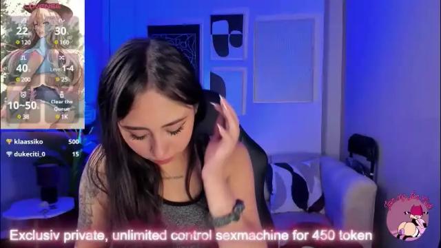 Image 11 of cloe_martinez_ Stream on Chaturbate on 2 months ago