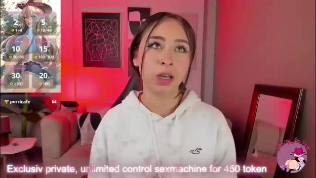 Image 10 of cloe_martinez_ Stream on Chaturbate on 2 months ago