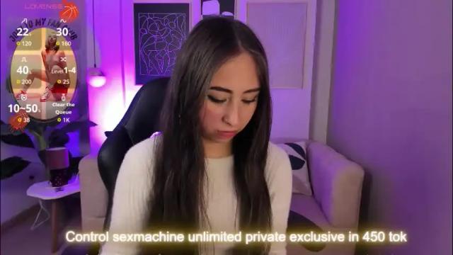 Image 2 of cloe_martinez_ Stream on Chaturbate on 1 month ago