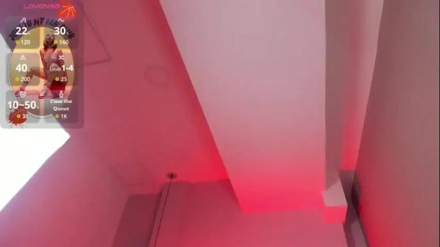 Image 4 of cloe_martinez_ Stream on Chaturbate on 1 month ago