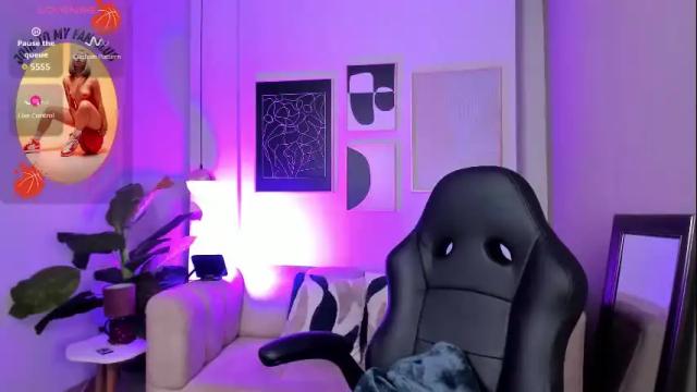 Image 10 of cloe_martinez_ Stream on Chaturbate on 1 month ago