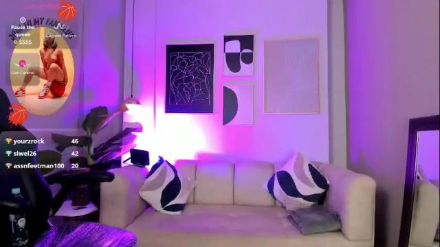 Image 8 of cloe_martinez_ Stream on Chaturbate on 1 month ago