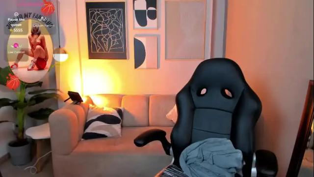 Image 11 of cloe_martinez_ Stream on Chaturbate on 26 days ago