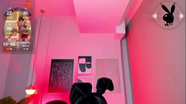 Image 10 of cloe_martinez_ Stream on Chaturbate on 25 days ago