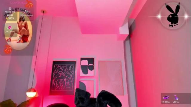Image 12 of cloe_martinez_ Stream on Chaturbate on 25 days ago