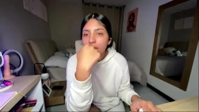 Image 6 of cloe_small08 Stream on Chaturbate on 7 days ago