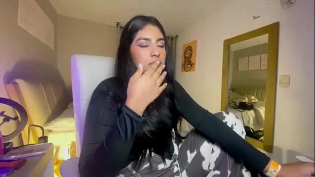 Image 10 of cloe_small08 Stream on Chaturbate on 3 days ago