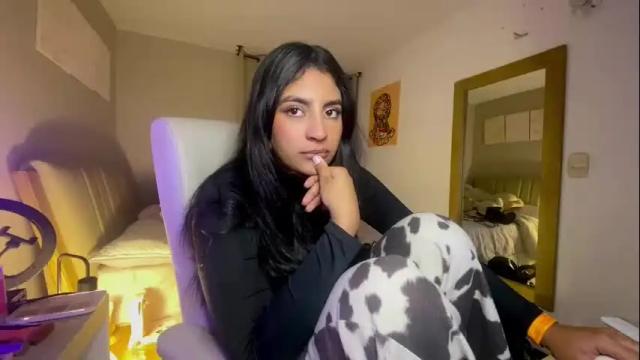 Image 7 of cloe_small08 Stream on Chaturbate on 3 days ago