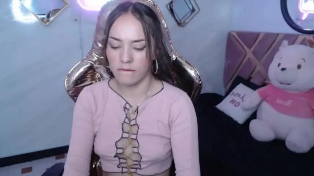 Image 4 of cloe_smit_v Stream on Chaturbate on 13 months ago