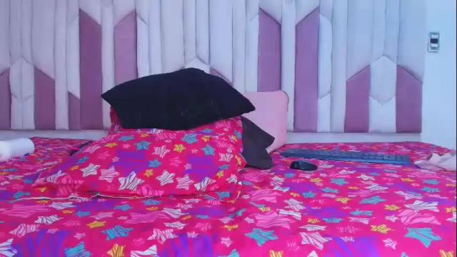 Image 6 of cloe_stanfort Stream on Chaturbate on 1 month ago