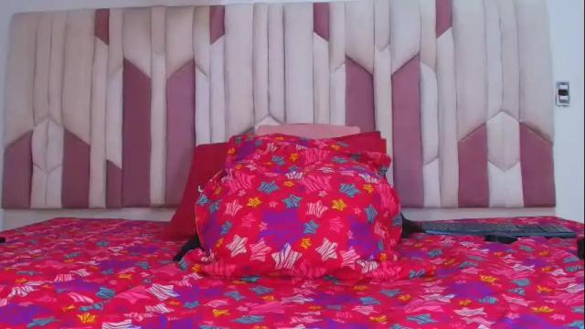 Image 4 of cloe_stanfort Stream on Chaturbate on 1 month ago