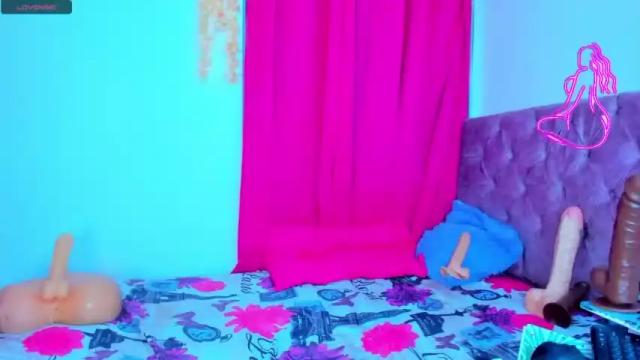 Image 6 of cloeh_bigass Stream on Chaturbate on 15 months ago
