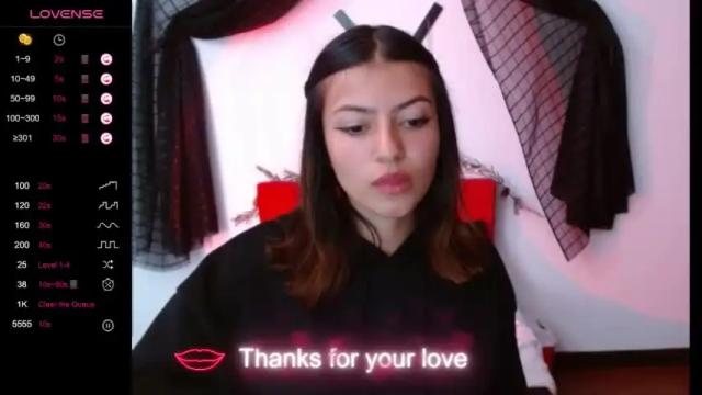 Image 2 of cloeh_lx Stream on Chaturbate on 14 months ago