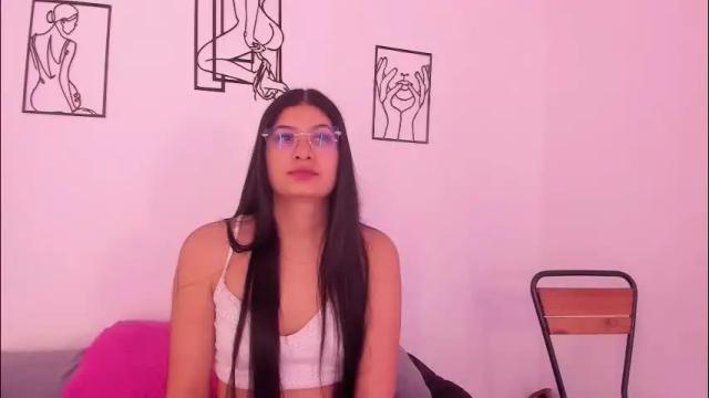 Image 11 of cloehonney Stream on Chaturbate on 2 months ago