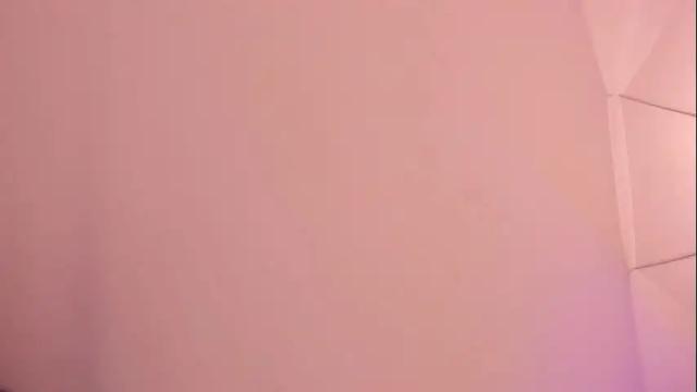 Image 8 of cloehonney Stream on Chaturbate on 1 month ago