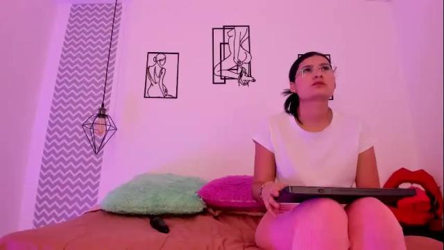 Thumbnail 1, cloehonney's Stream at Chaturbate, 2 months ago